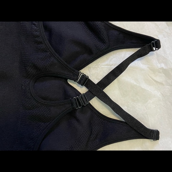 Puma 2 pack sports bras, one black, the other white.  Small - Picture 4 of 8